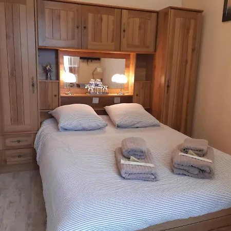 Au Bon Vivant Guest house Dampierre-sur-Salon