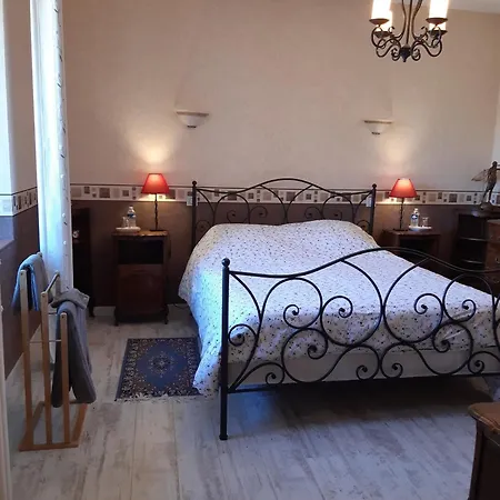 Au Bon Vivant 3* Dampierre-sur-Salon